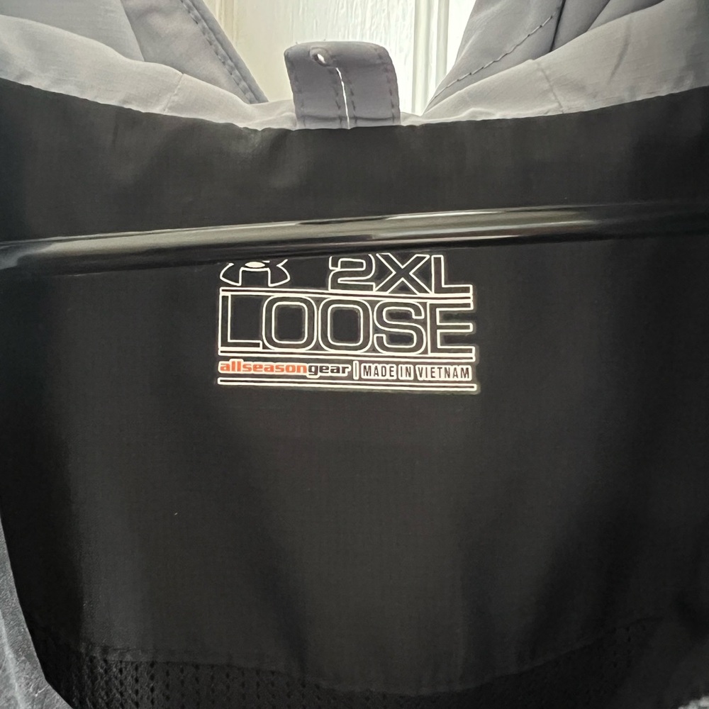 Under Armour Black and White Men's Windbreaker - Picture 5 of 5